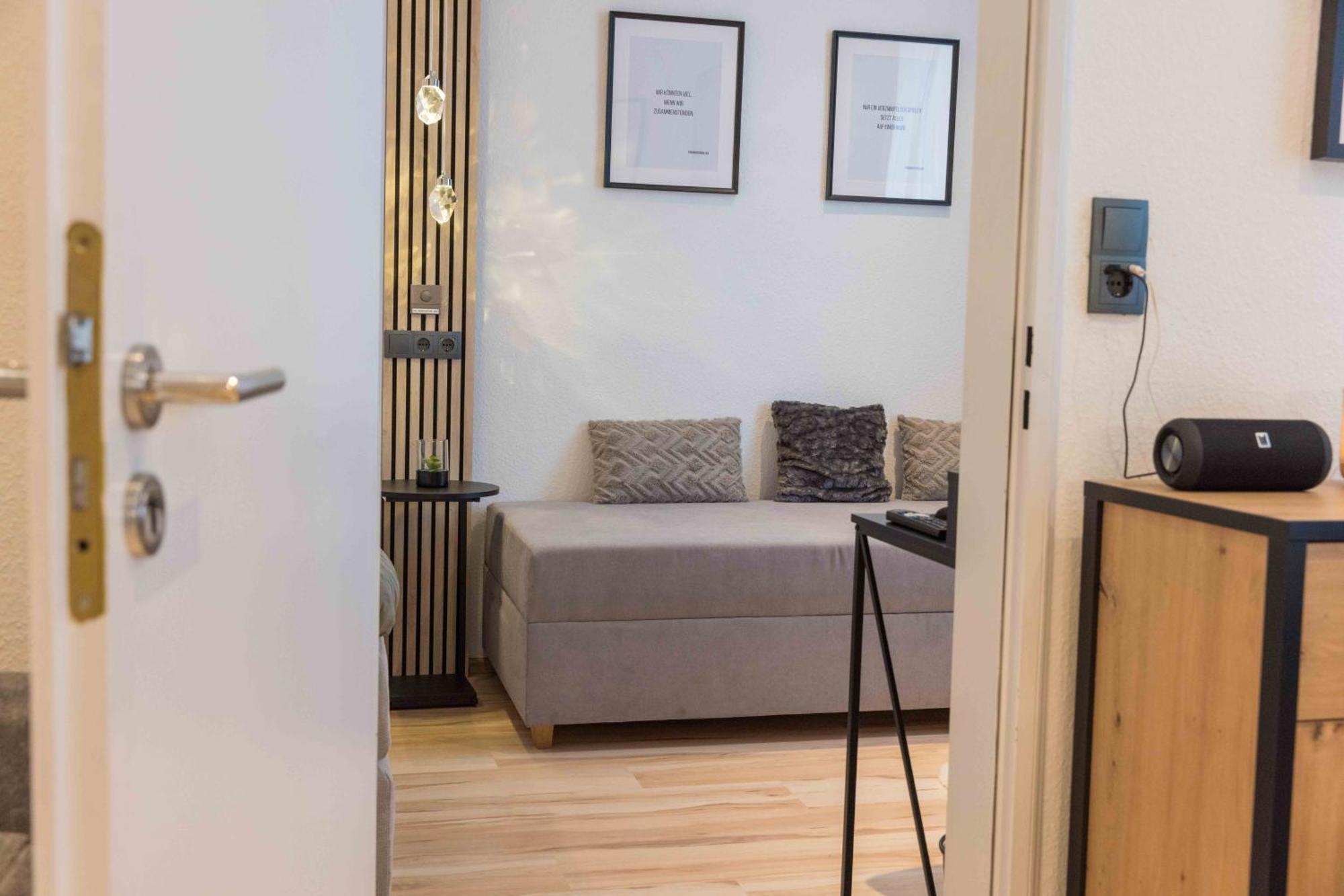 Schillerapartment Hof, Kueche, 24H Digital-Checkin, Parkplatz, Wlan250Mbit Hof  Exterior photo